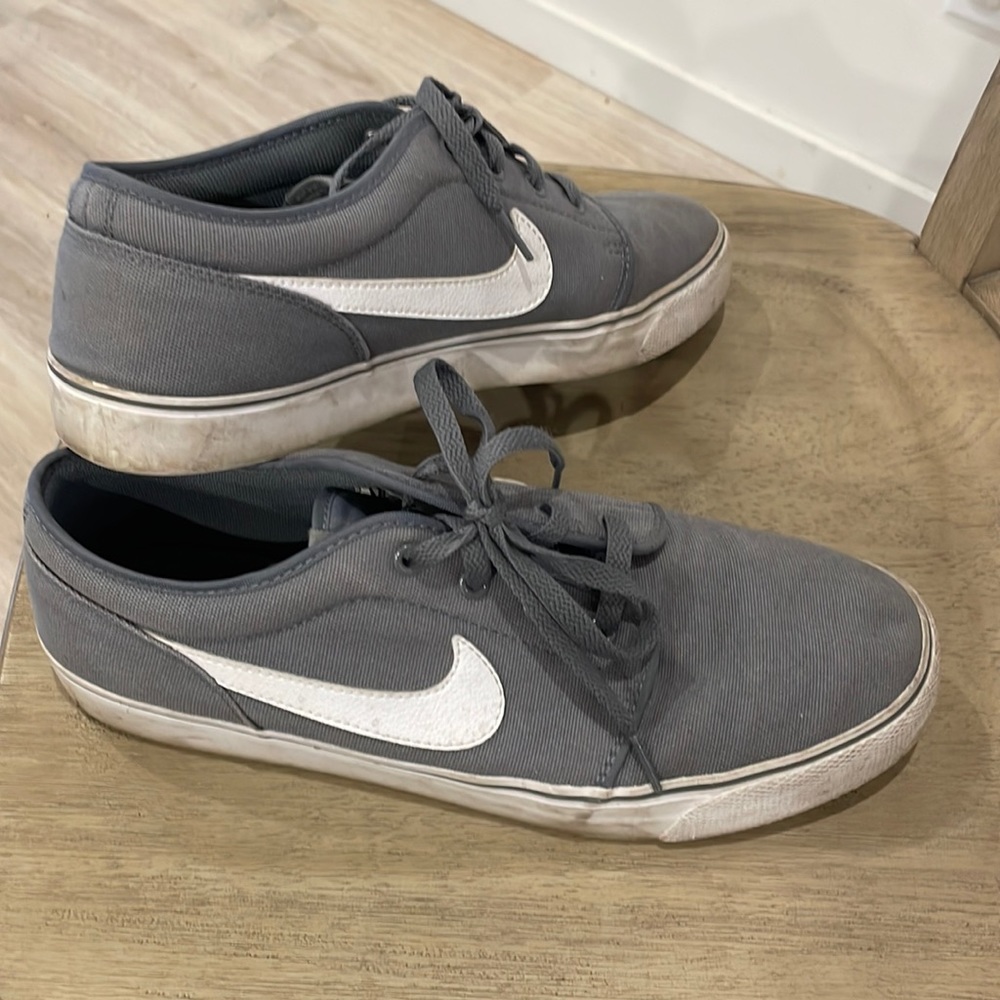 Grey mens nike shoes